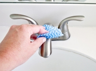 Cách xử lý các vết ố bẩn vòi rửa lavabo nhanh nhất